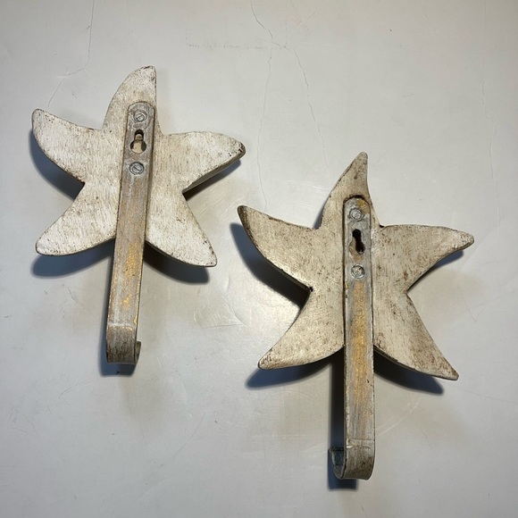 2 Rustic Starfish Wall Hooks Resin Painted starfish Metal hook - Picture 10 of 13